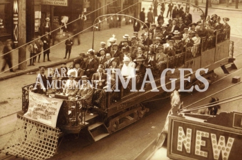 media-image-076-observation-electric-tram-ride-victoria-vancover-island-british-columbia-canada-rp