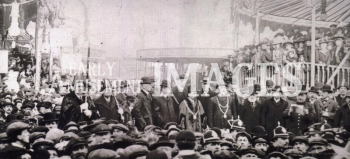 media-image-088-the-mayor-dignitaries-declare-lynn-mart-fair-open-kings-lynn-norfk-1910-rp